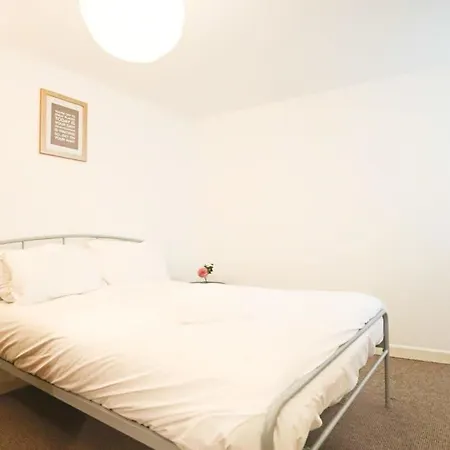 Aby Clay Court Apartment *