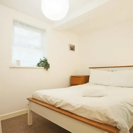 Aby Clay Court Apartman *